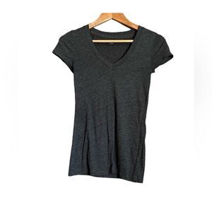 3‎ for $30! The gap dark grey v neck tee